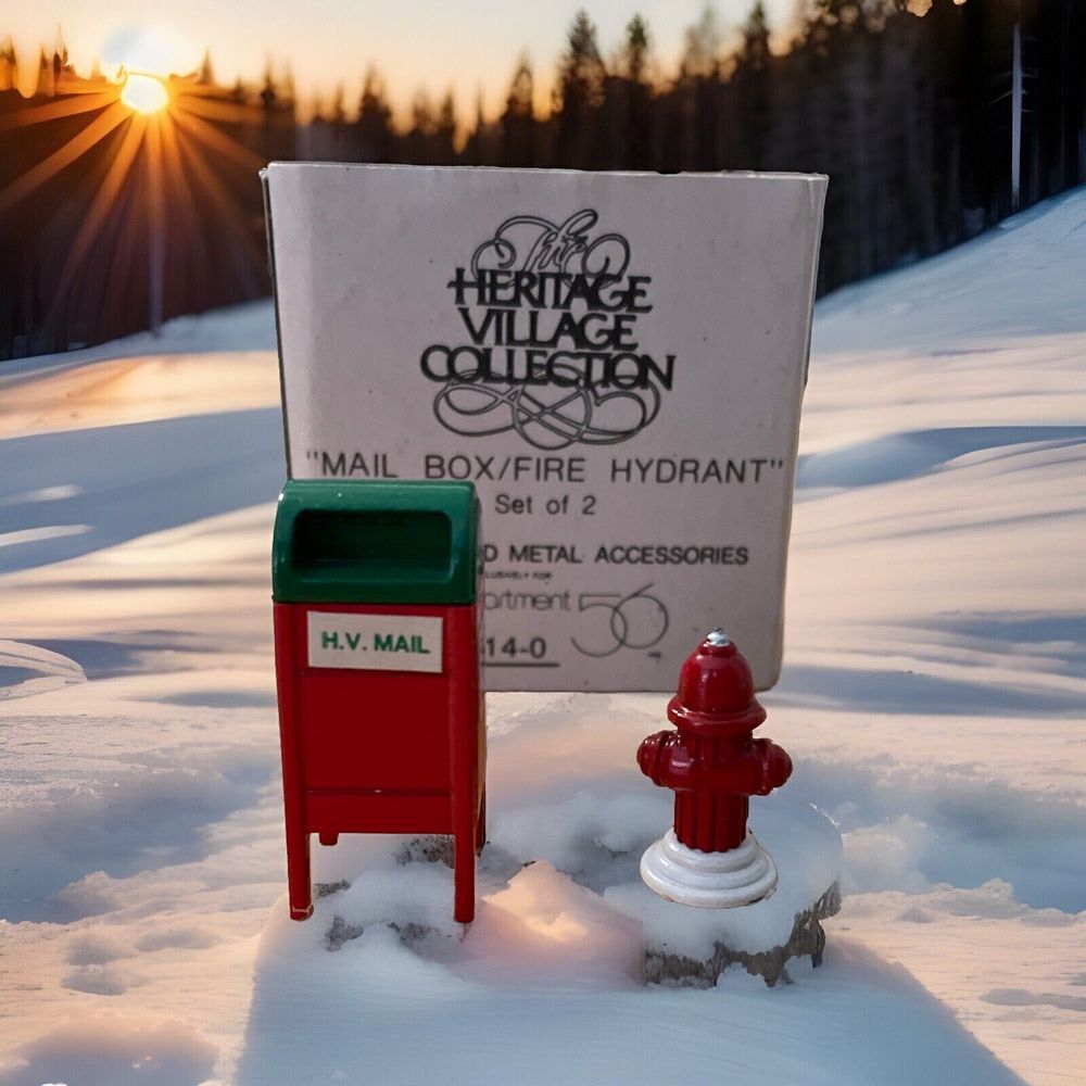 Dept 56 Heritage Village Collection Mail‎ Box/Fire Hydrant BLUE #55174 w/Box